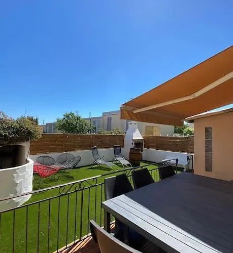 Villa Proche De L\'Etang
